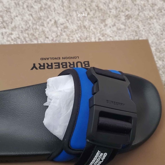 Burberry Pool Slides - Picture 2 of 3